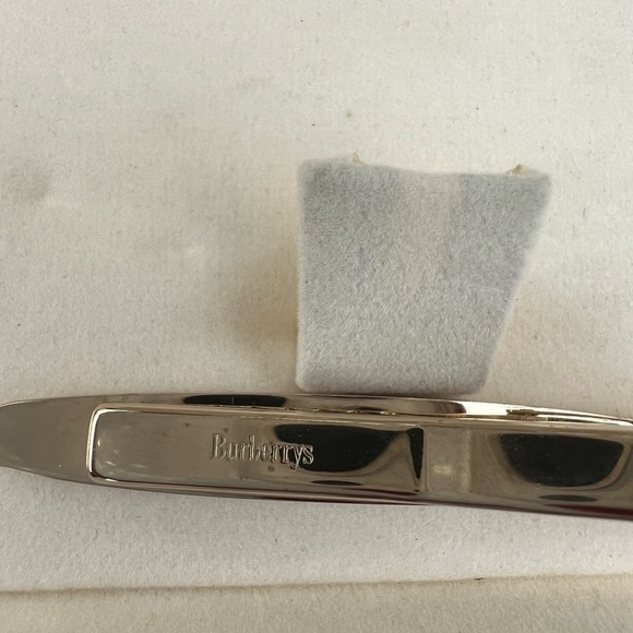 🔹️BURBERRYS🔹️ VINTAGE TIE PIN/ clip WITH CASE ✨️🖤 - Picture 8 of 9